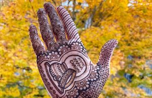 10+ Special Mehndi Designs For Karwa Chauth 2025