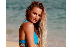 Bikini Waves: 20 Hottest Surfing Models in Beach 2025