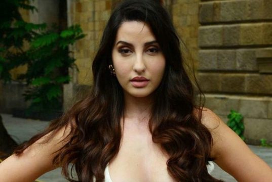 18 Gorgeous Nora Fatehi Hot Photos In Trendy Outfits