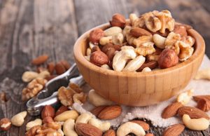 9 Best and Healthy Snacks for Weight Loss