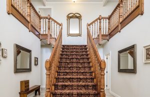 10 Stunning Staircase Carpet Ideas for Your Home